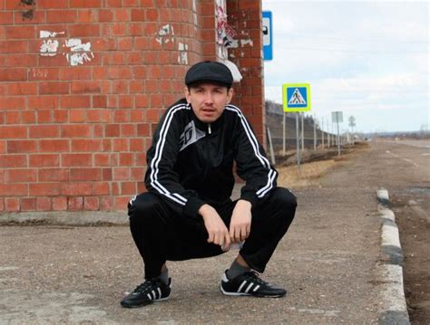 24 Eastern Europeans Squatting in Jumpsuits | Pleated Jeans