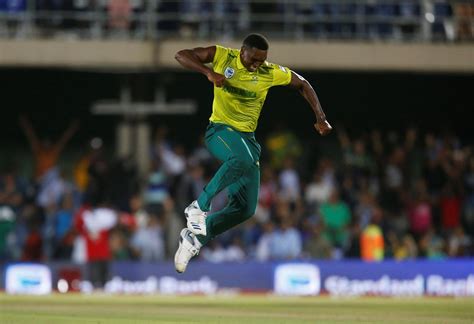 Lungi Ngidi helps South Africa register a thrilling 1 run win in 1st T20I