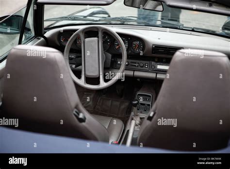 Porsche 964 convertible interior hi-res stock photography and images ...