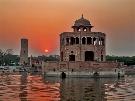 "Hiran Minar " (Deer monument ). A gem from the past, Mughal ...