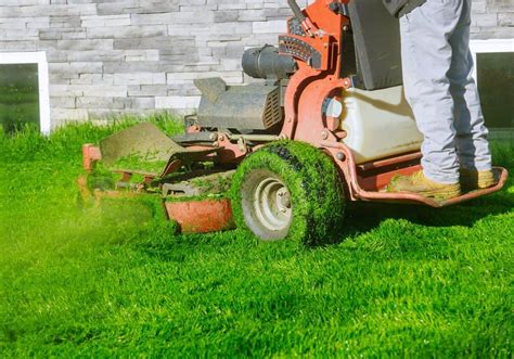 Can You Start a Lawn Mower While Charging the Battery? (7 Easy & Simple ...