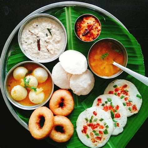 Mouth Watering & Delicious South Indian Breakfast Thali in 2020 ...