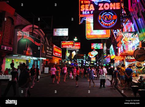 Walking street Pattaya Thailand Stock Photo - Alamy