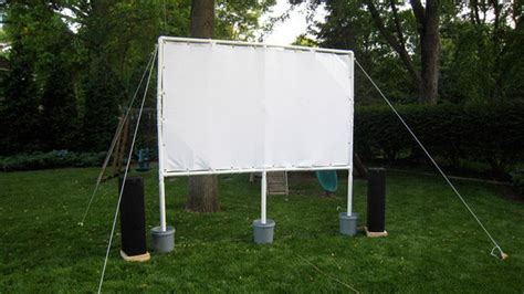 Diy Projector Screen Frame Wood : How to build a $30 Projector Screen ...