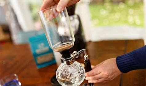 Brew Your Coffee With The Help Of A Vacuum: Best Siphon Coffee Maker