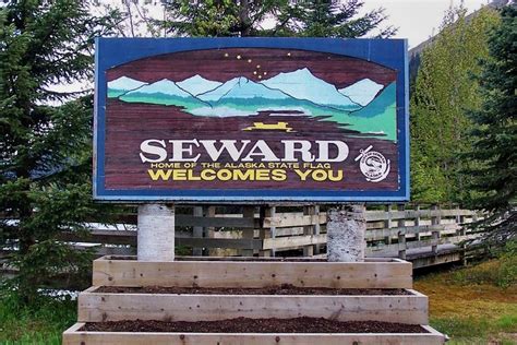 Vacation Rentals in Seward Alaska - Box Canyon Cabins