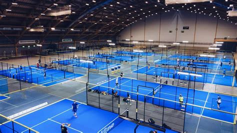 Dimensions of a padel court vs. a tennis court?