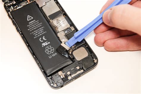 Apple Will Extend $29 iPhone Battery Replacement Program Beyond 2018 If ...