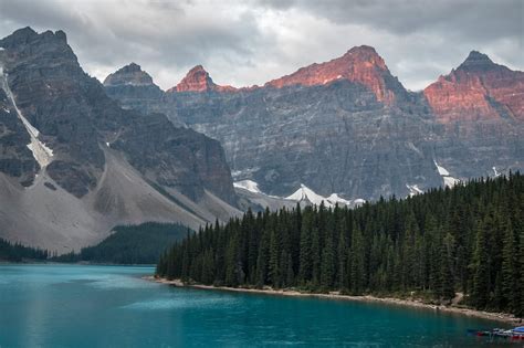 Moraine Lake Sunrise - Zach Matthai Photography