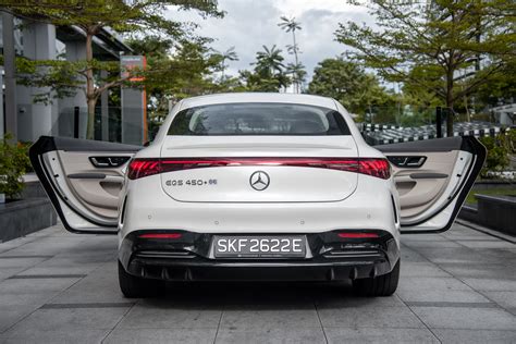 Mercedes-EQ EQS 450+ 2022 Review : First Klasse | TopGear Singapore