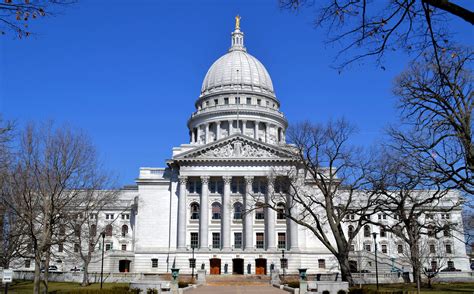 Wisconsin State Capitol Building in Madison, Wisconsin - Encircle Photos