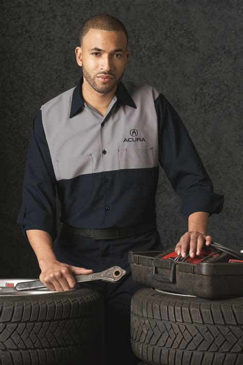 Automotive & Mechanic Uniform Programs For Auto Industry | Gallagher