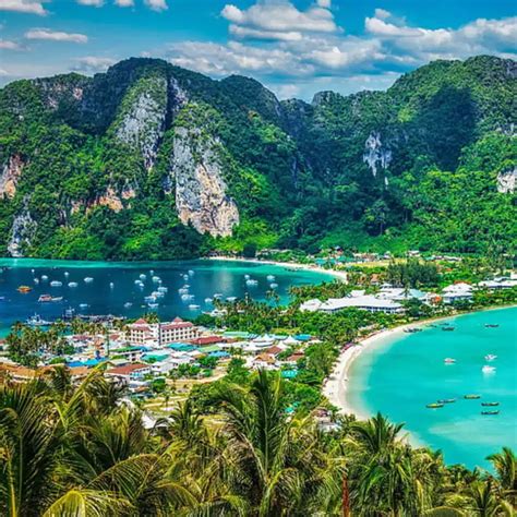 Krabi vs Phuket: A Comparison for Your Dream Vacation