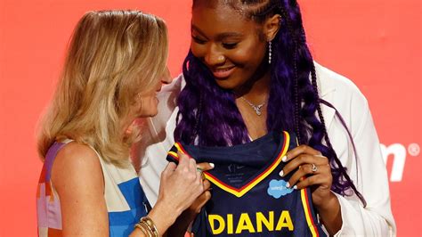 Stars react to the WNBA draft's top picks - ESPN