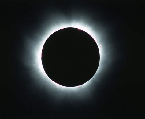 How to Take Great Pictures of the Solar Eclipse, Even With Your Phone ...