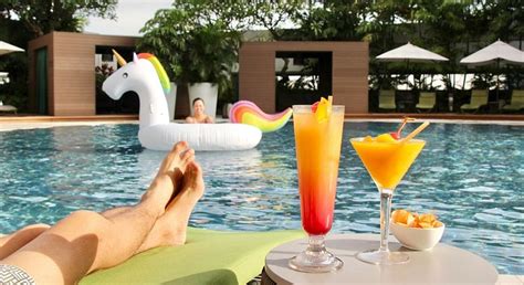 Fairmont Singapore Pool: Pictures & Reviews - Tripadvisor