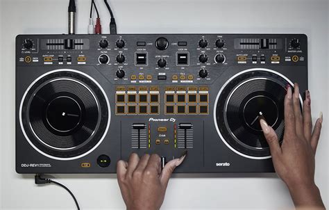 Pioneer DJ DDJ-Rev1 in review | Reviews | Blog | Recordcase.de