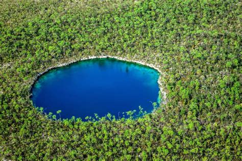 World’s Best 11 Blue Holes For Scuba Diving – Scuba Splash