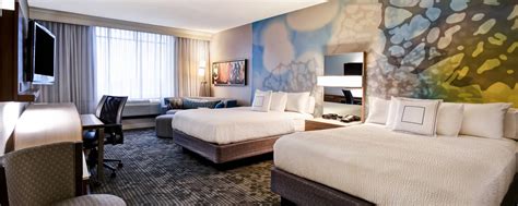 Louisville Airport Hotels | Courtyard Louisville Airport