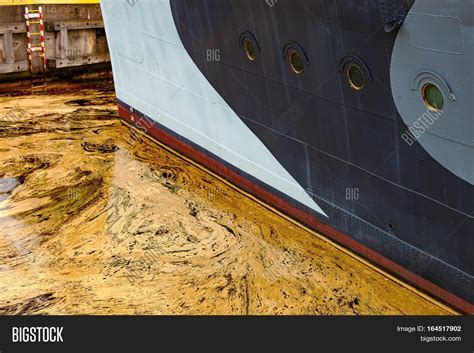 Oil Spill Ship - Image & Photo (Free Trial) | Bigstock