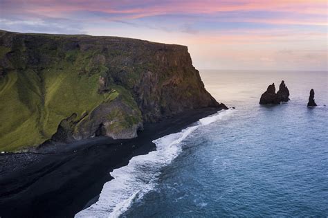 Reynisfjara: Iceland’s Otherworldly Black Sand Beach – The Vale Magazine