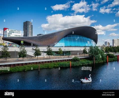 London olympic 2012 aquatics centre hi-res stock photography and images ...