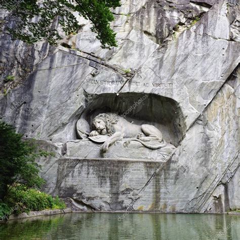 The Lion of Lucerne monument. Lucerne, Switzerland — Stock Photo ...