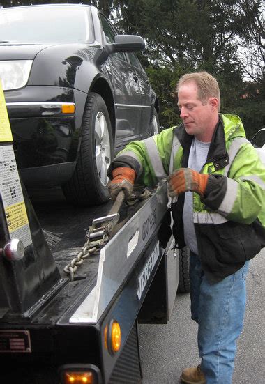 Tow truck drivers face deadly hazards | PennLive.com