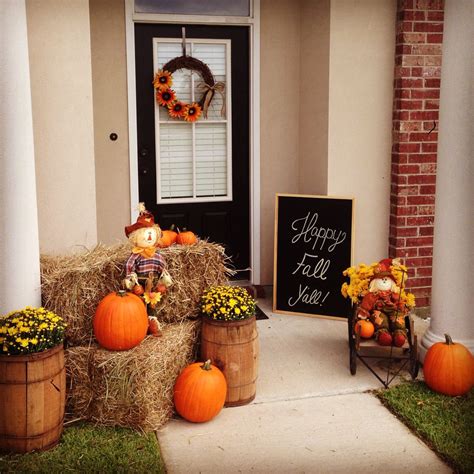 Cute Small Porch Fall Decor