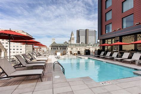 Best Hotels with Outdoor Pools in Nashville | Nashville Guru