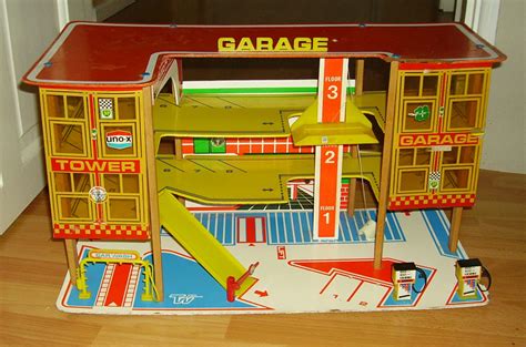 1970s toy garage | A much-used and loved item from my youth ...