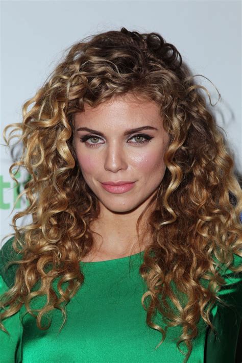 Curly Hairstyles That Are All About That Texture | Coiffure cheveux ...