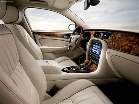 Classy interior of the Jaguar XJ! | Jaguar car, Jaguar xj, Classic cars