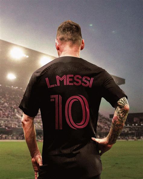 Fabrizio Romano - 𝐎𝐅𝐅𝐈𝐂𝐈𝐀𝐋: Lionel Messi has signed as new...