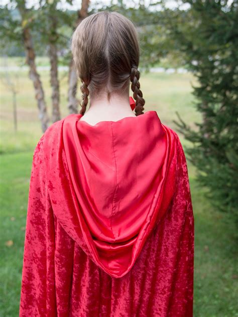 How to make a Hooded Cape for Halloween - WeAllSew