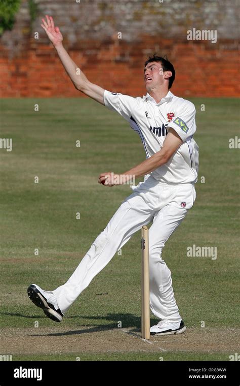 Reece Topley in bowling action for Essex - Essex CCC 2nd XI vs Surrey ...