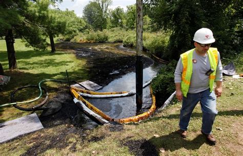 Feds want tougher rules for oil pipelines after spills showed gaps in ...