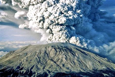 Jets told to steer clear of erupting volcano in Alaska