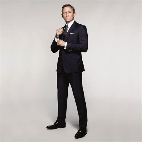 The Literary James Bond: How To Dress Like The Original 007 | Gentleman ...