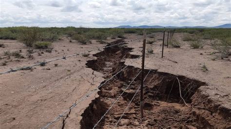 giant crack opens up in mexico - Signs Of The Last Days