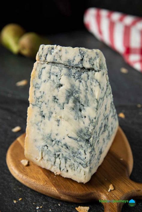 What is Gorgonzola Cheese? (+ Best Gorgonzola Substitute) - Food and ...