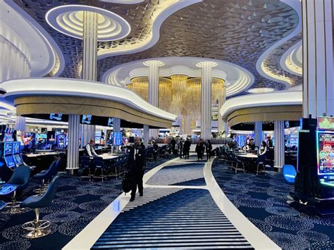 Fontainebleau Las Vegas opens at long last, with star-studded gala ...