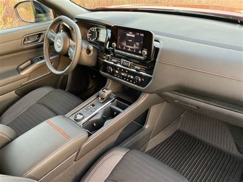 2023 Nissan Pathfinder Pictures: | U.S. News