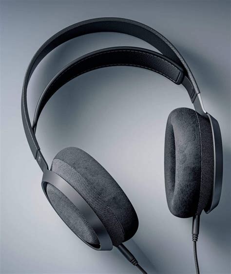 Fidelio X3 headphones From Philips - The Audiophile Man