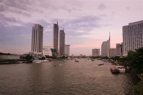 Sunset at Chao Phraya river 1227951 Stock Photo at Vecteezy