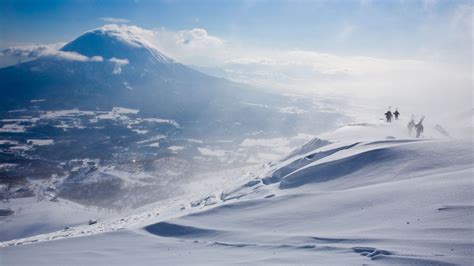 Skiing in Japan: Where to Ski, Eat, and Stay in Niseko, Hokkaido ...