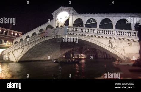 Gondola under rialto bridge Stock Videos & Footage - HD and 4K Video ...