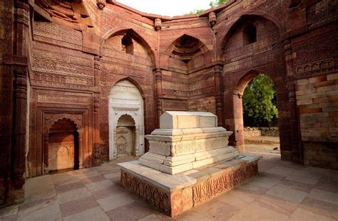 Tomb Of Iltutmish, Delhi City - Timings, History, Best Time to Visit