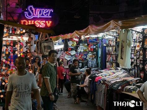 Patpong Night Market in Bangkok - Guide & Review