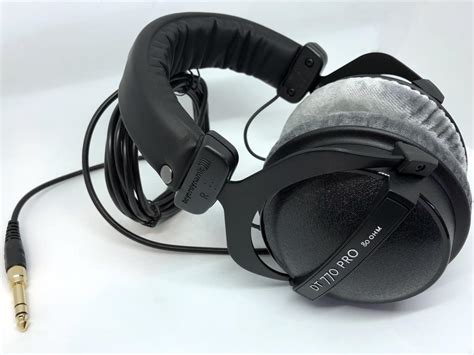 Review: Beyerdynamic DT 770 Pro & DT 990 Pro Over-Ear Headphones | iLounge